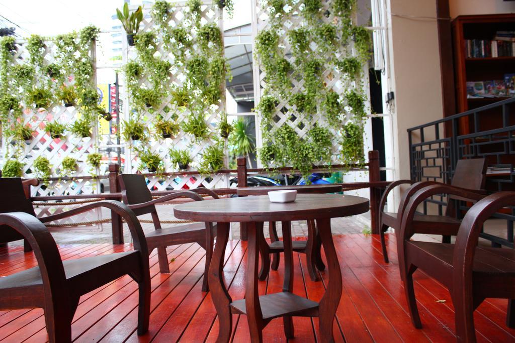 Lub Sbuy Hostal Phuket